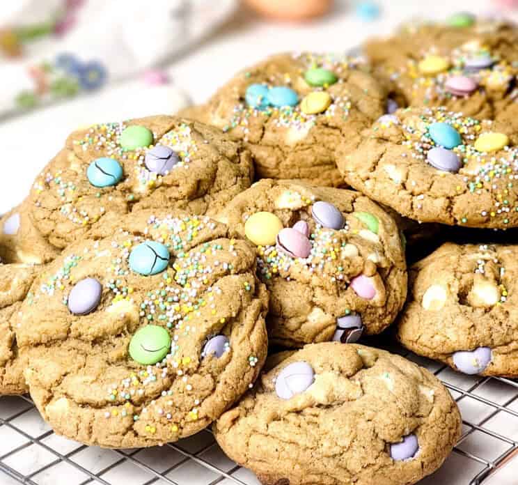 pastel m&m cookies