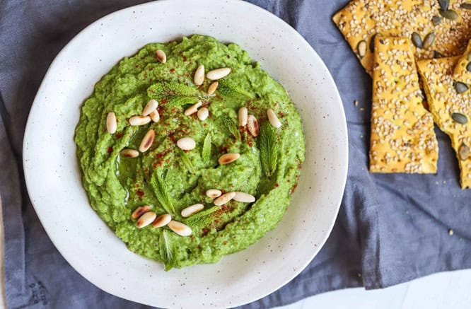 green pea dip with mint