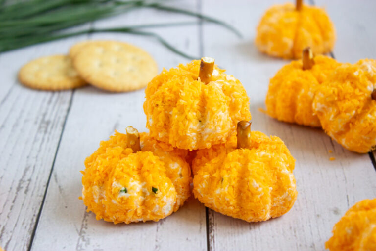 pumpkin cheeseballs