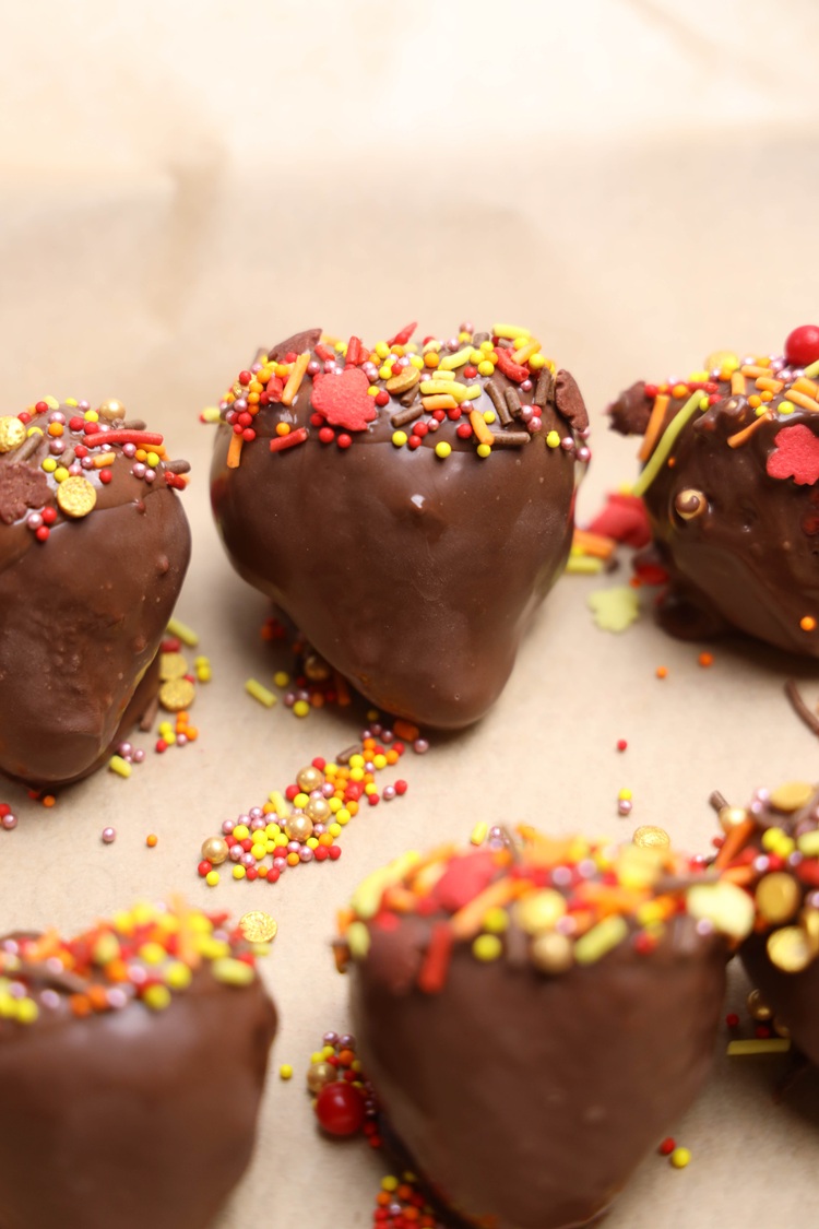 chocolate strawberries dipped in fall sprinkles