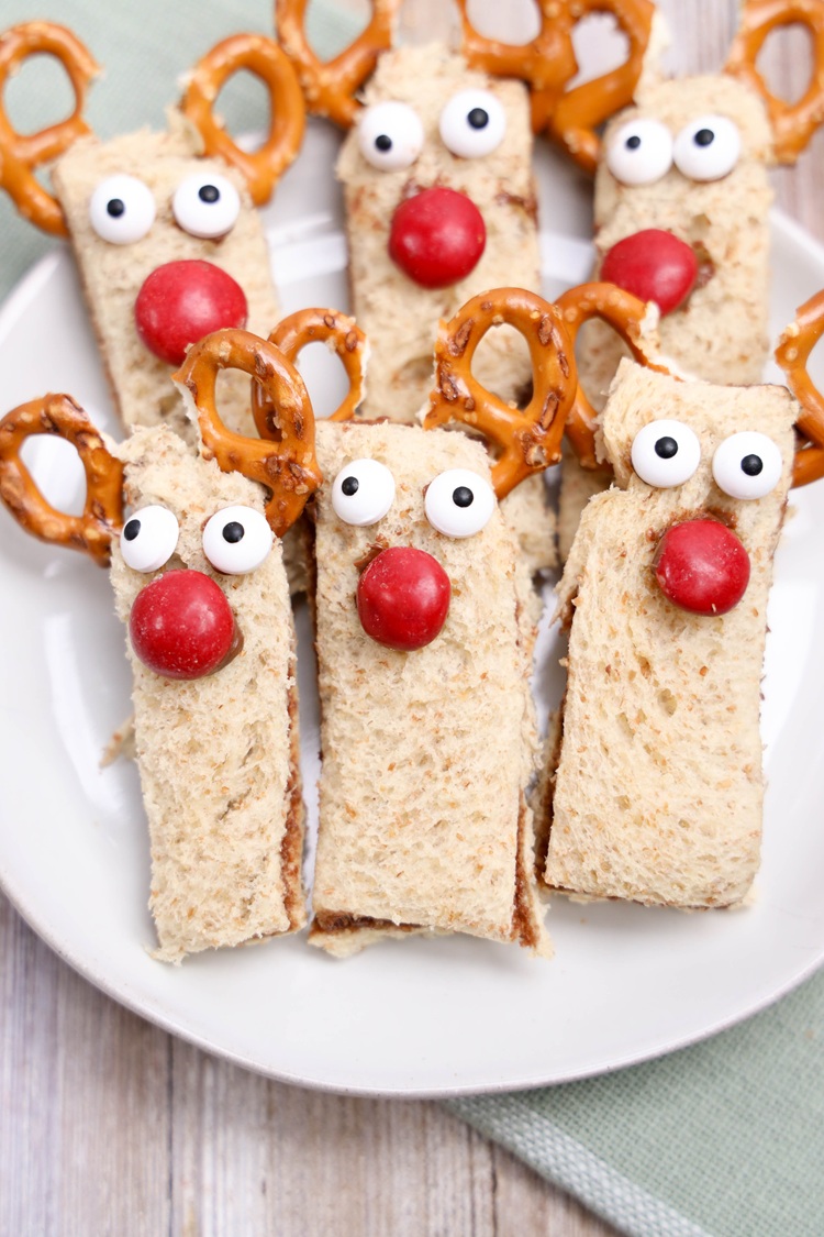 rudolph nutella sandwiches