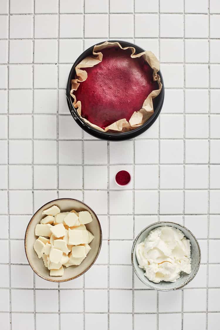 A picture of a baked red velvet cake.