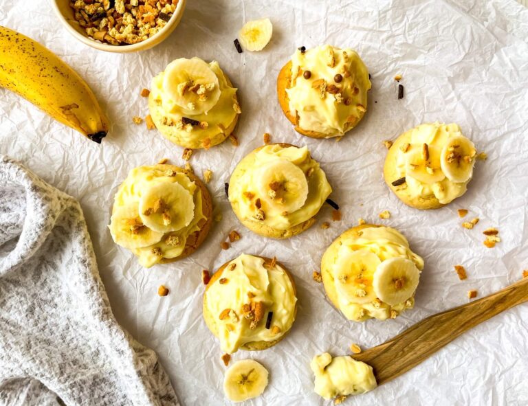 A picture of banana cream pie cookies.