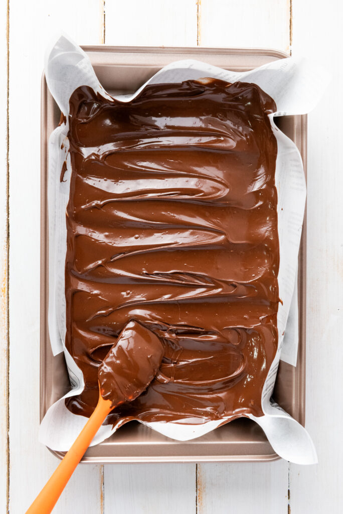 melted chocolate for independence day chocolate bark