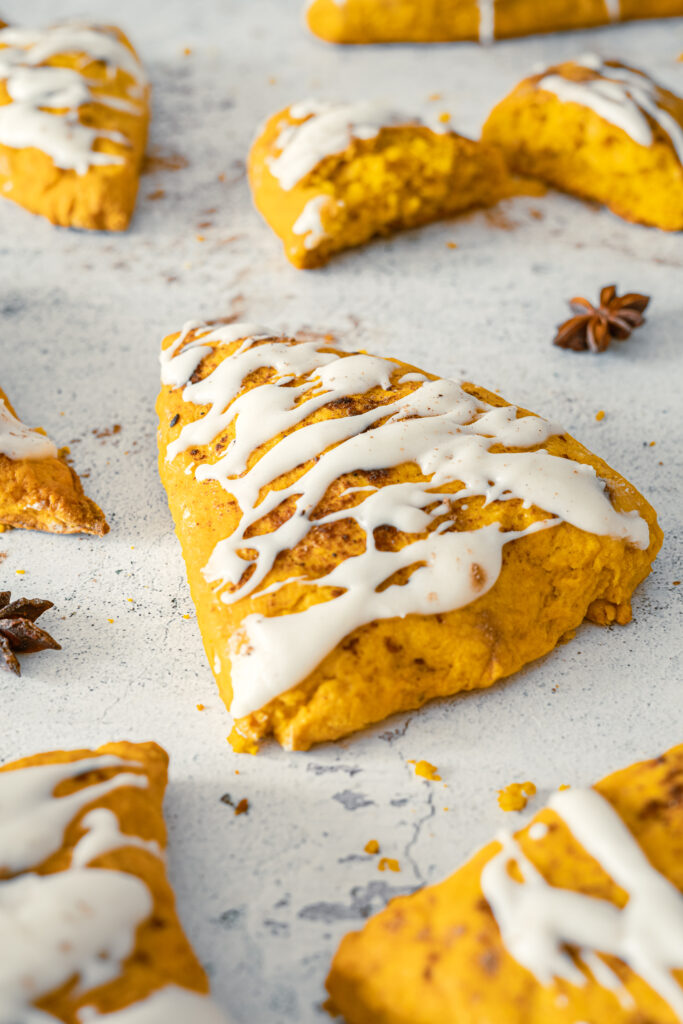 A zoomed in picture of a pumpkin spice scone.