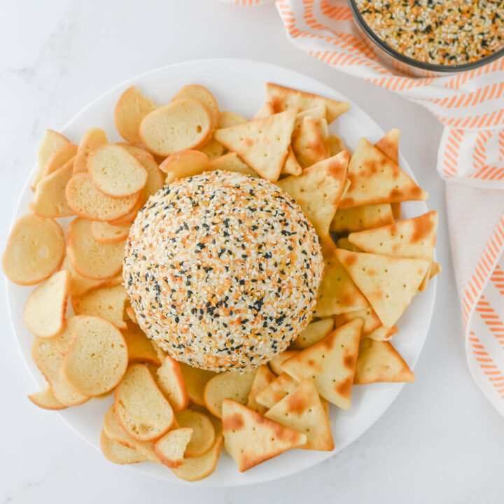 everything bagel cheese ball